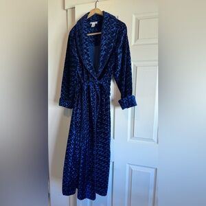 Cabernet Deep Blue Plush Robe